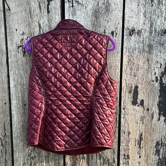 Van Heusen Vest. 💕 - Picture 5 of 6